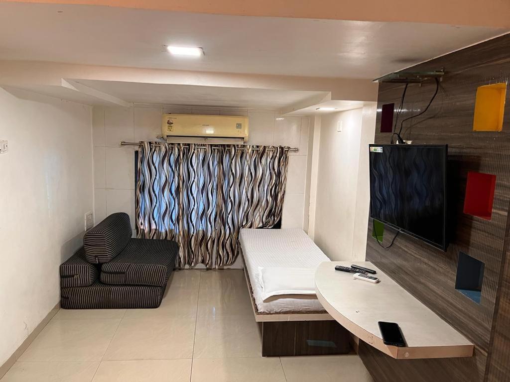 Hotel Havana Bombay Extérieur photo